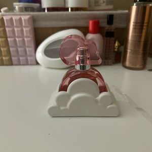 Ariana Grande Cloud Pink